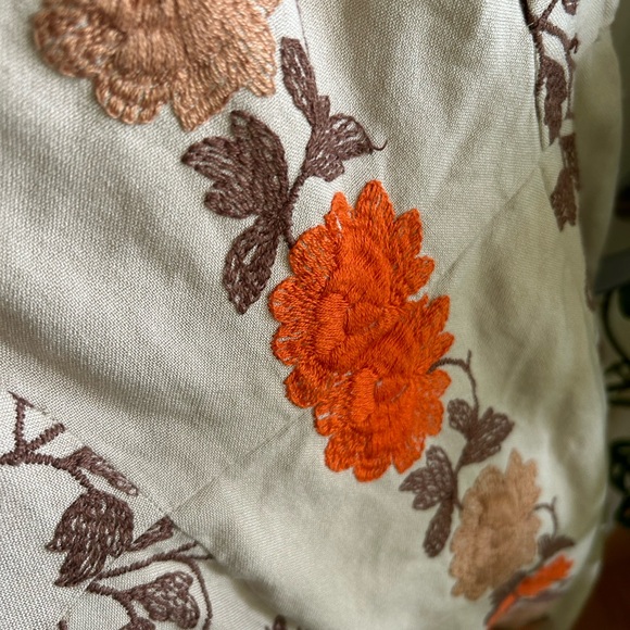 Handmade vintage dress with embroidery - Picture 2 of 3